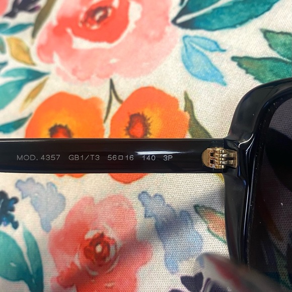 VERSACE polarized women's sunglasses - Picture 3 of 6